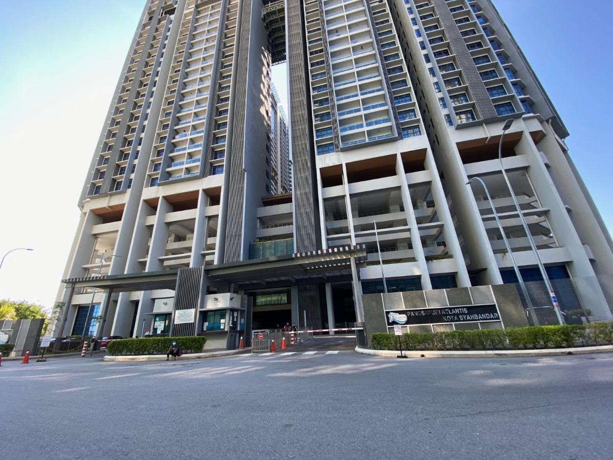 Atlantis Residences Seaview I Poolview Free Wi-fi Parking Apartment Malacca