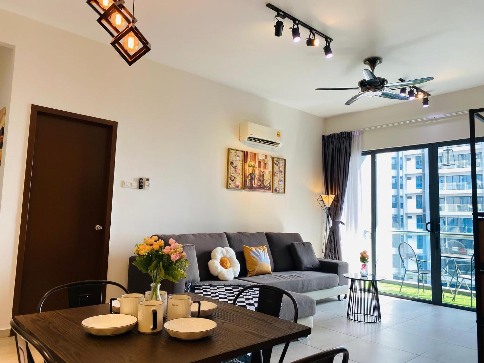 Atlantis Residences Seaview I Poolview Free Wi-fi Parking Apartment Malacca